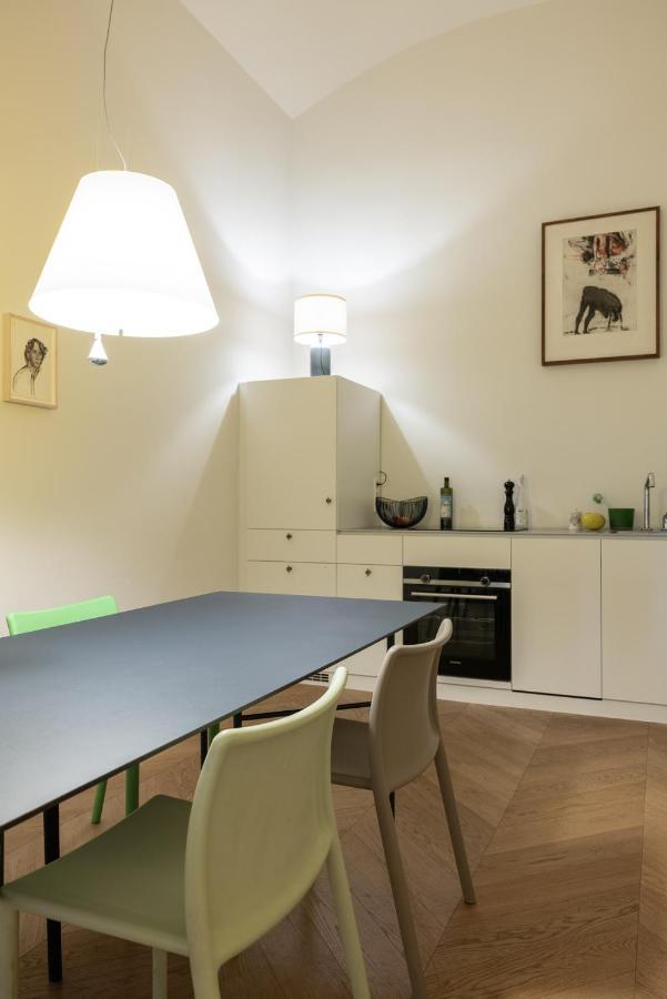 Stunning Apartment In City Center Viena Exterior foto