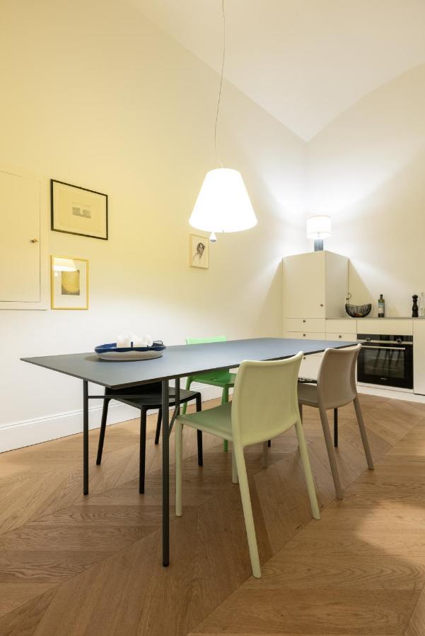 Stunning Apartment In City Center Viena Exterior foto